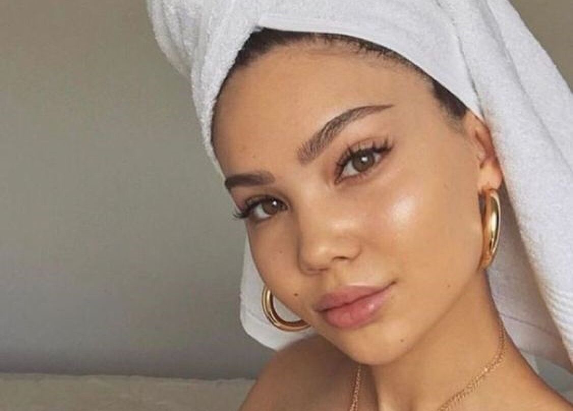 Oeh: &lsquo;Face wine&rsquo; schijnt mega goed voor je huid te zijn!