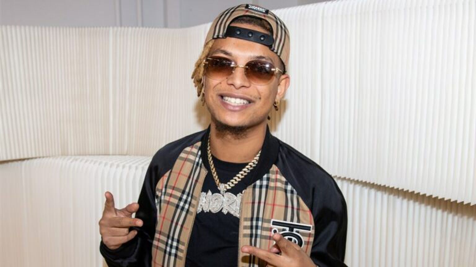 Zien: dit zijn alle exen van Ronnie Flex!