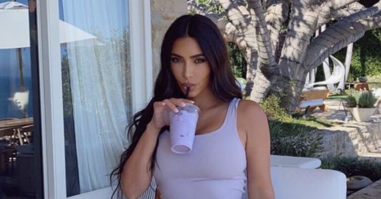 Bah! Kim Kardashian zou poep eten voor een jongere look!