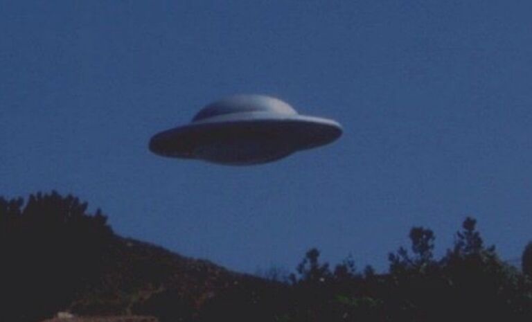 Dit wil je! Je kunt nu slapen in een ufo Airbnb