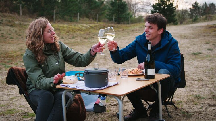 Kijk je graag naar ongemakkelijke datingprogramma&rsquo;s? Dan moet je dit nieuwe programma zeker kijken!