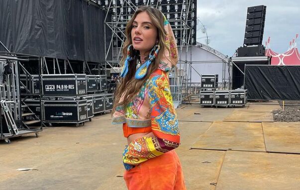 Oei! Maan krijgt bakken kritiek over zich heen na optreden op Pinkpop