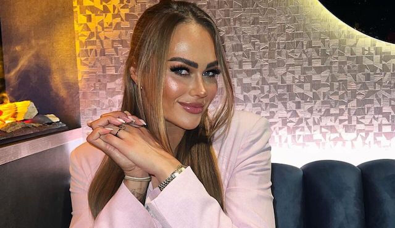 echte-meisjes-annebel-re&uuml;nie