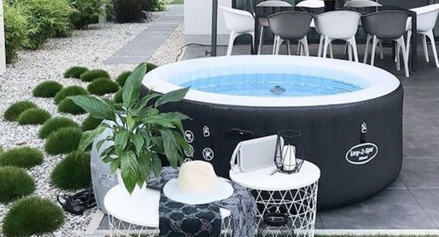 Opblaasbare jacuzzi van Albert Heijn is nu te koop voor een spotprijsje