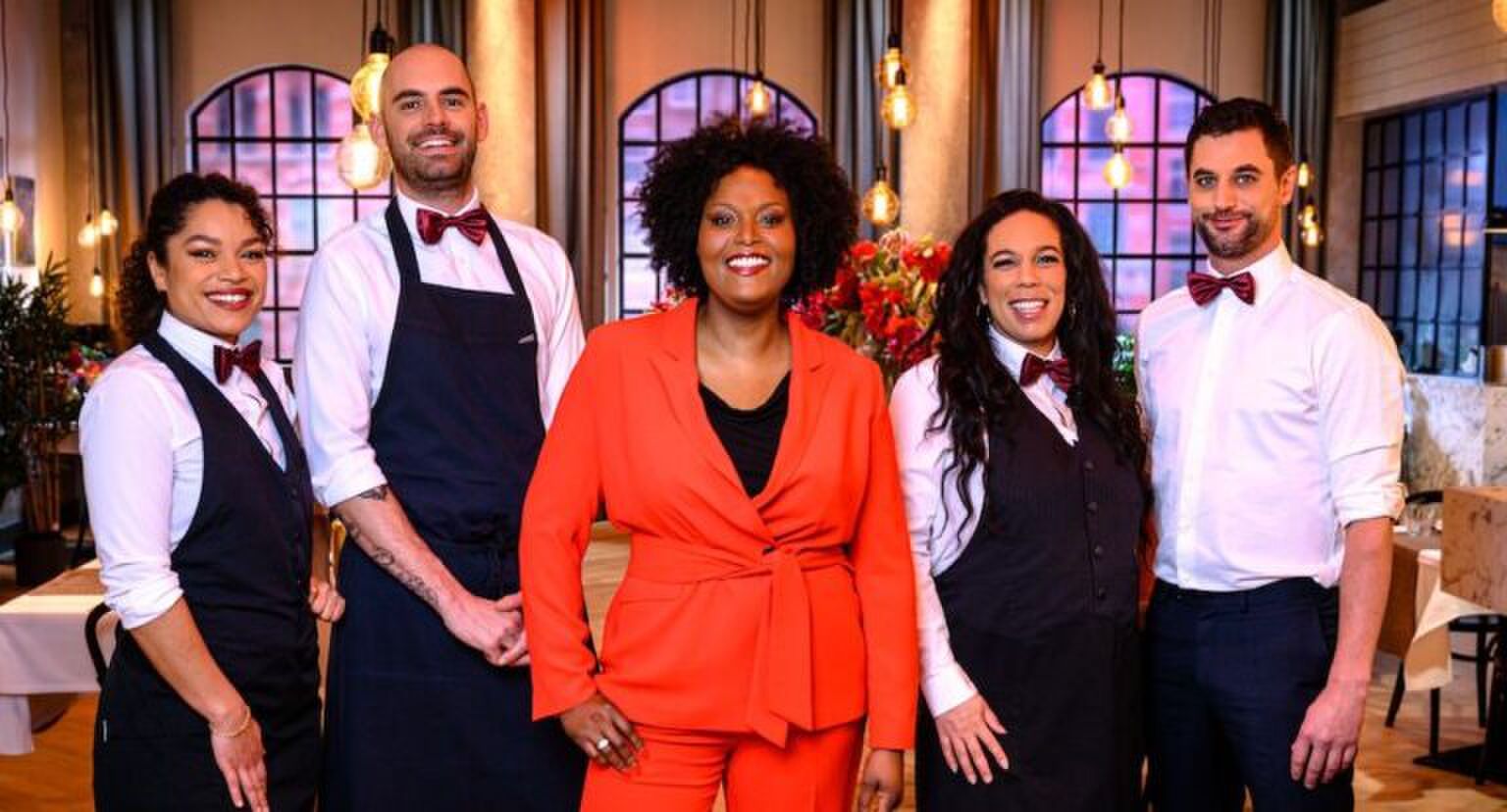 De cast van First Dates.