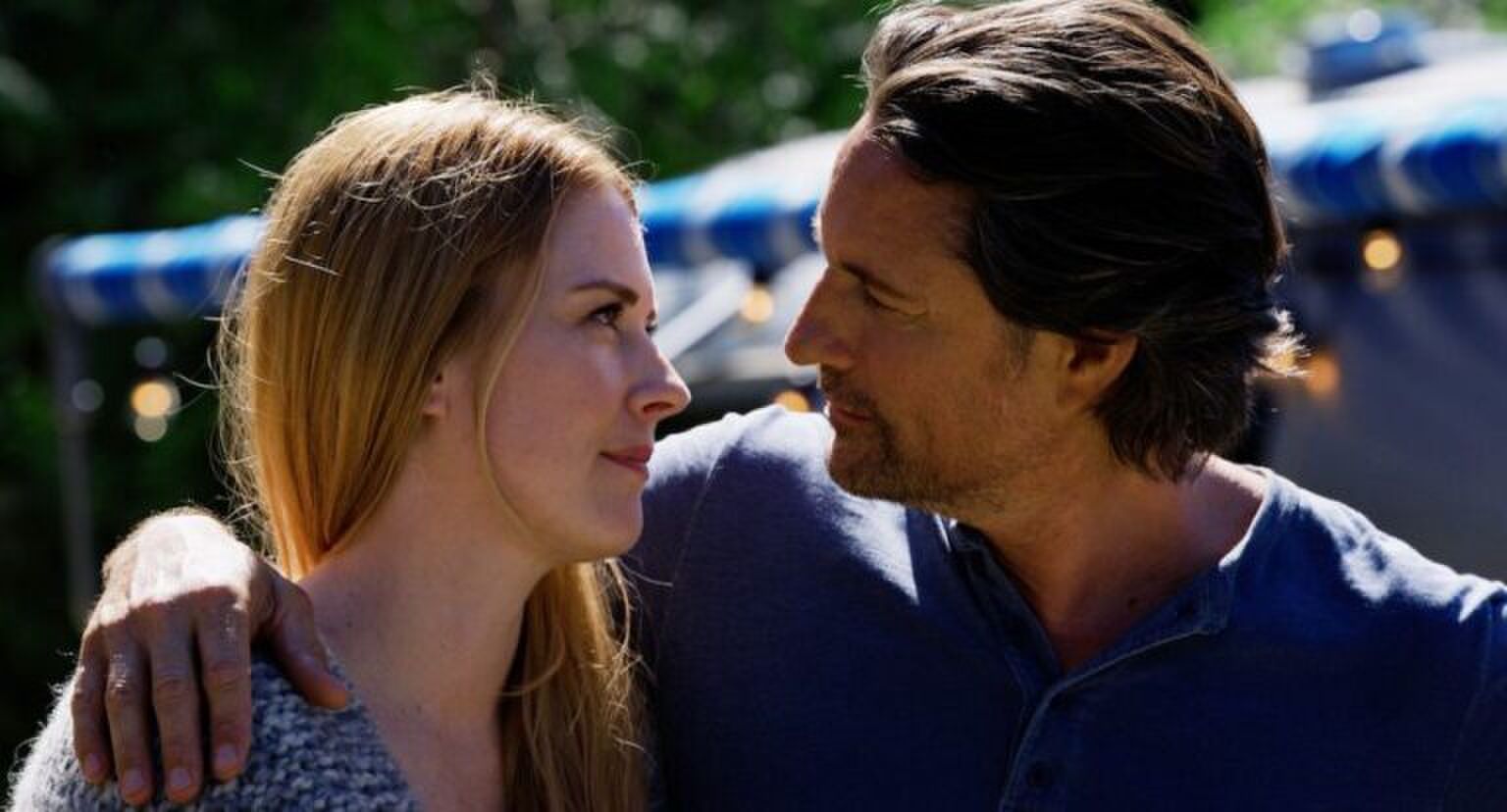 Scene uit Virgin River tussen Jack en Mel.