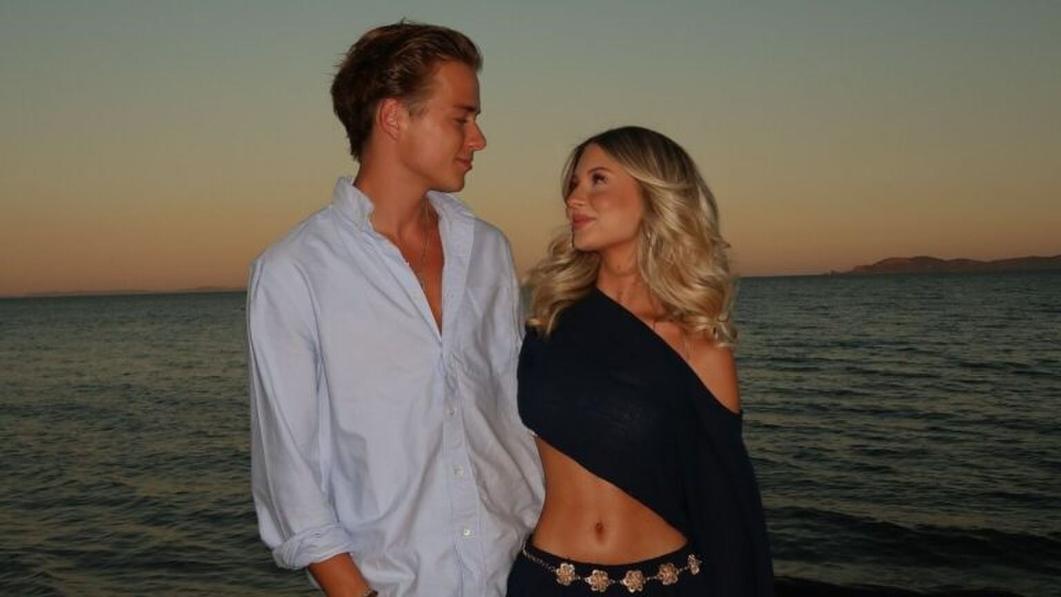 manou-juecardoso-markie-lucas- voor zonsondergang