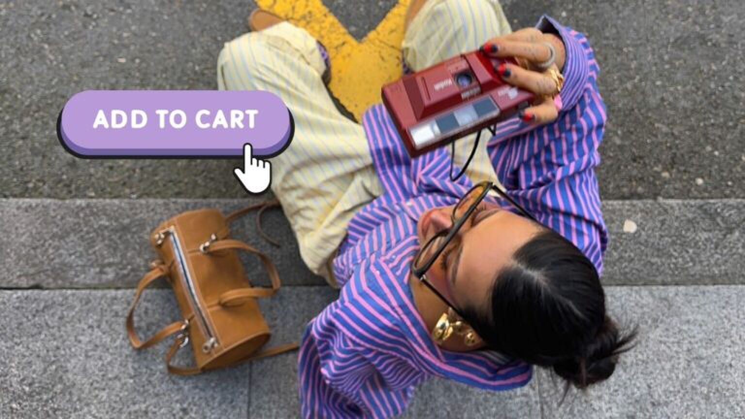 Een meisje met een hippe outfit.