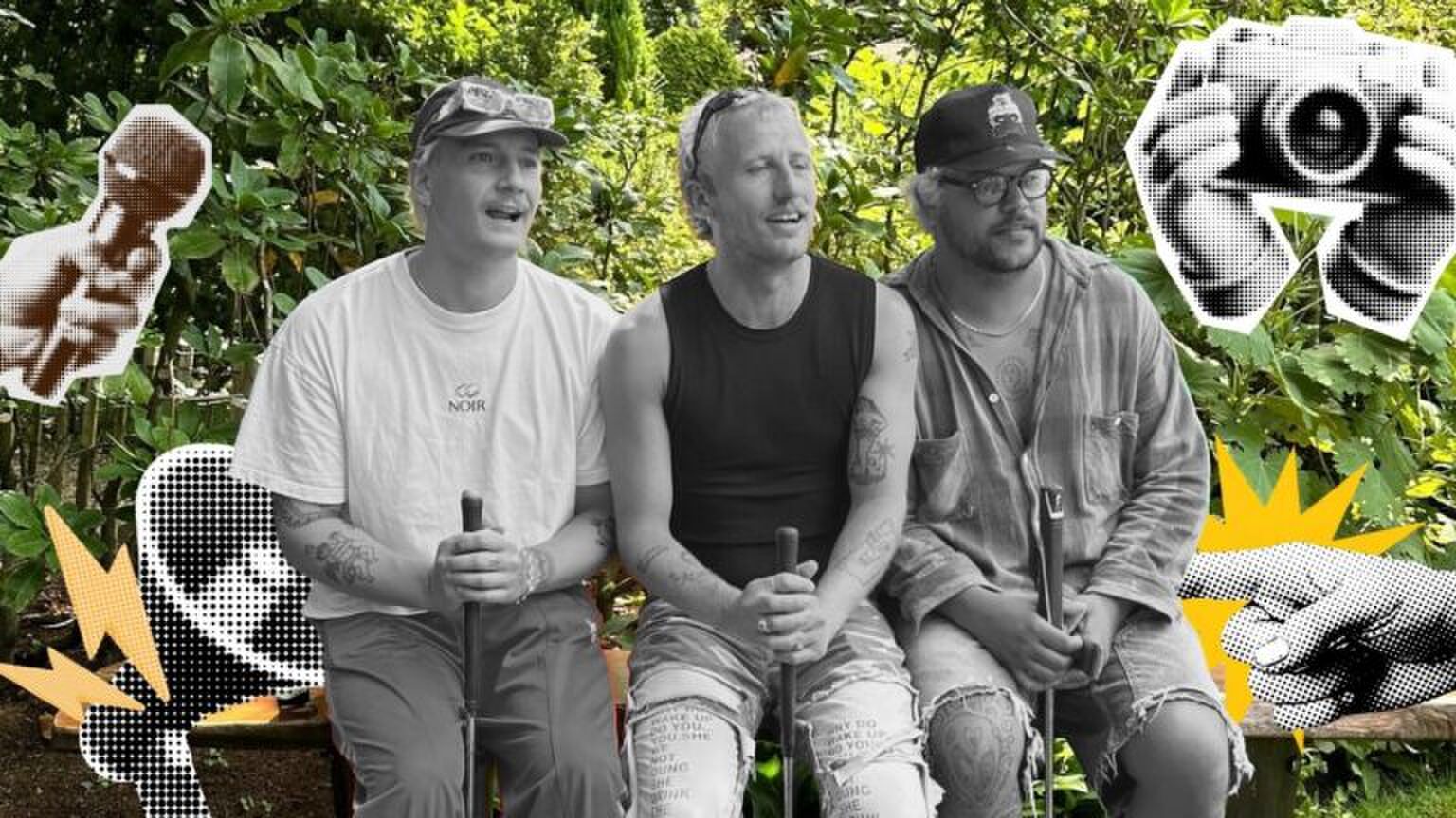 Goldband zit op een bankje.