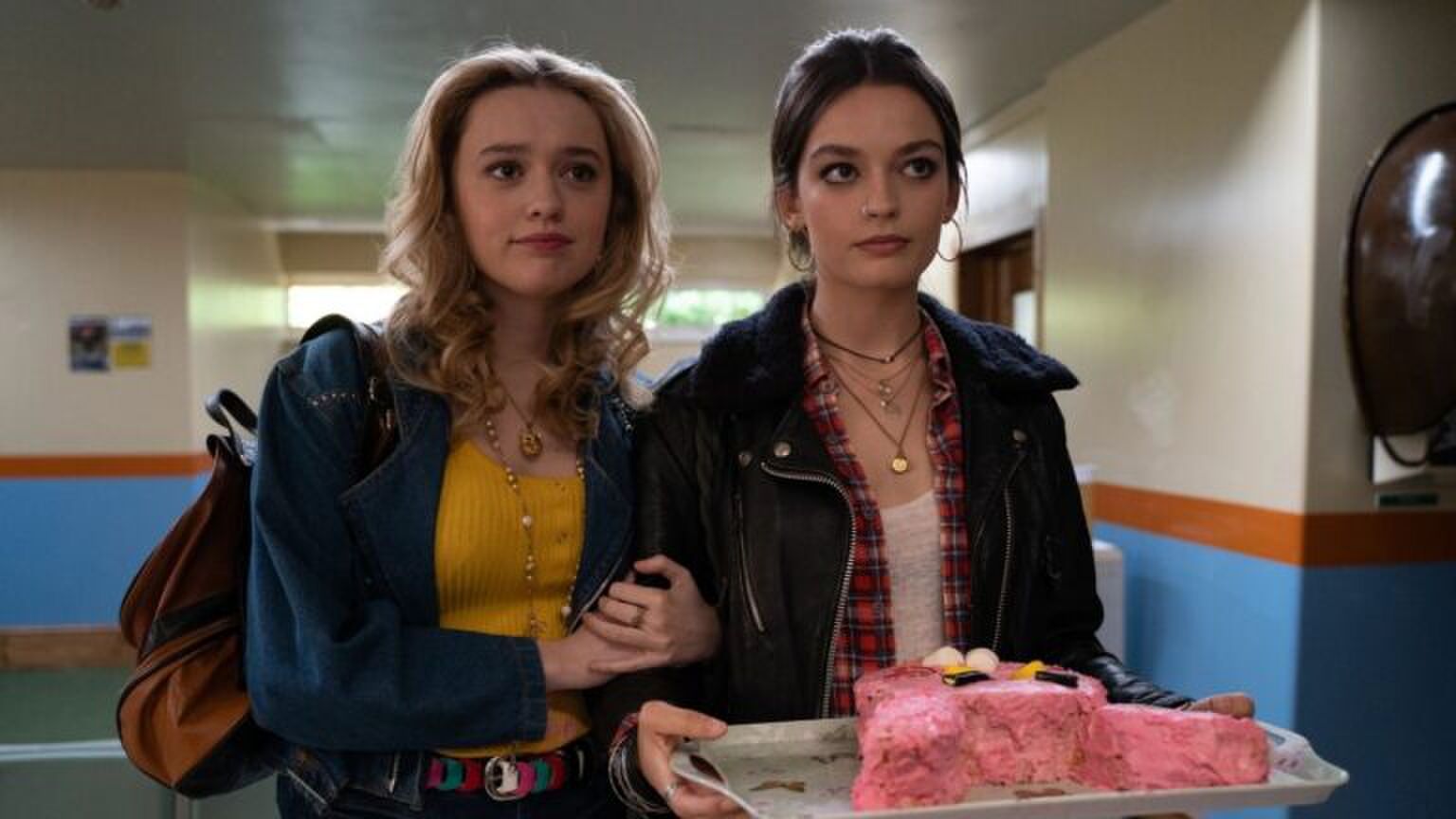 Aimee en Maeve uit Sex Education.