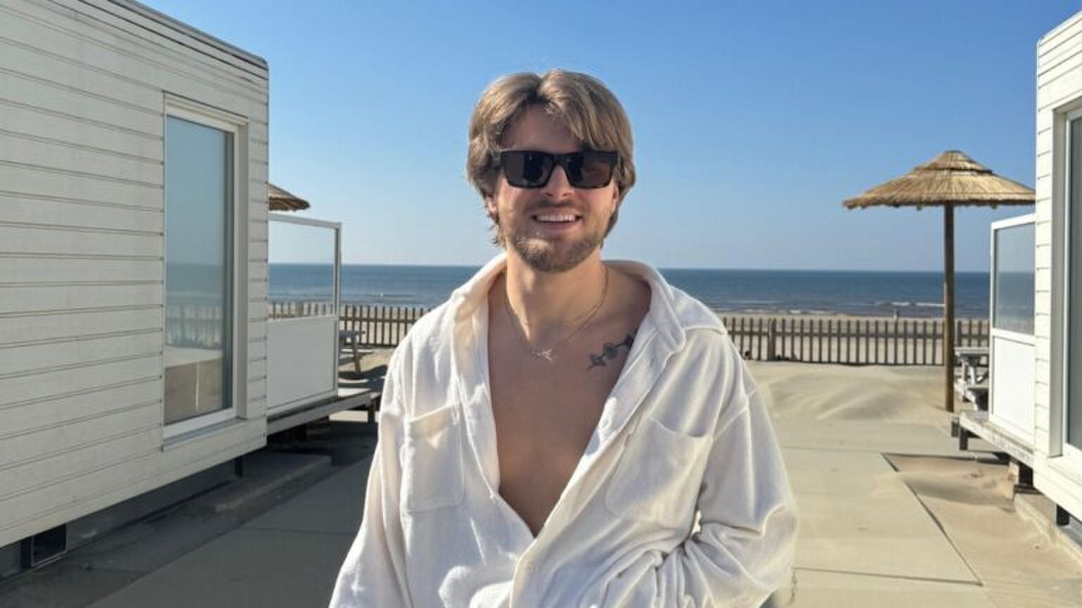 Rijk Hofman poseert voor een foto.