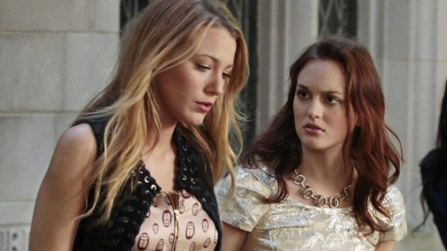 Blair en Serena in Gossip Girl.