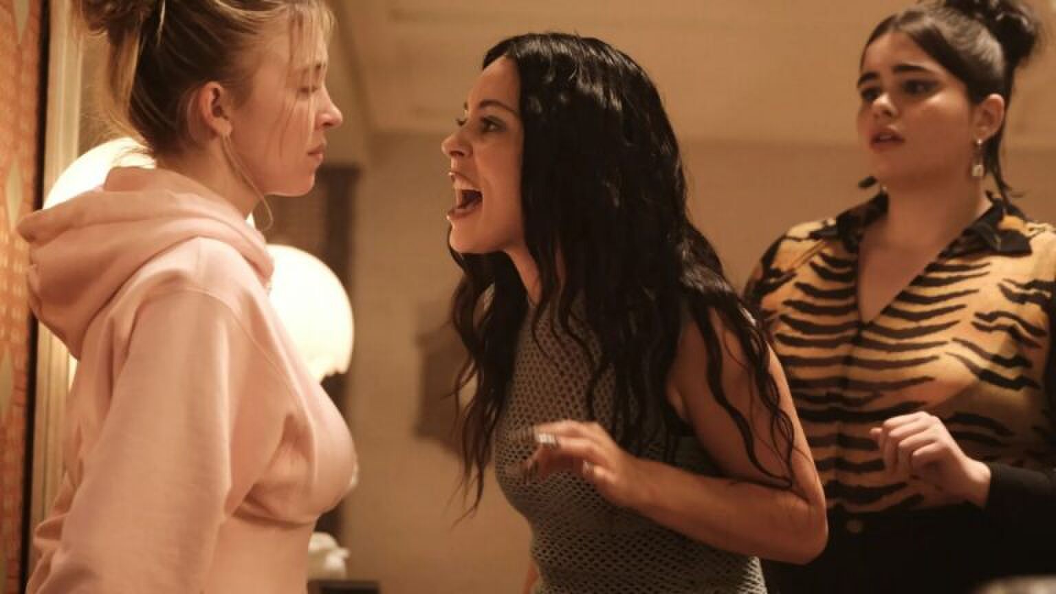 Maddy schreeuwt tegen Cassie in Euphoria.