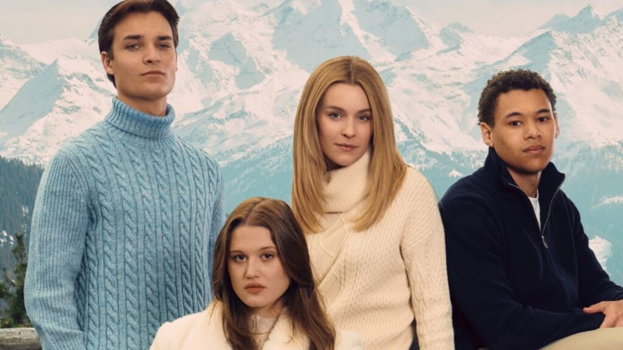 Cast Knokke Off seizoen 3 in de bergen.