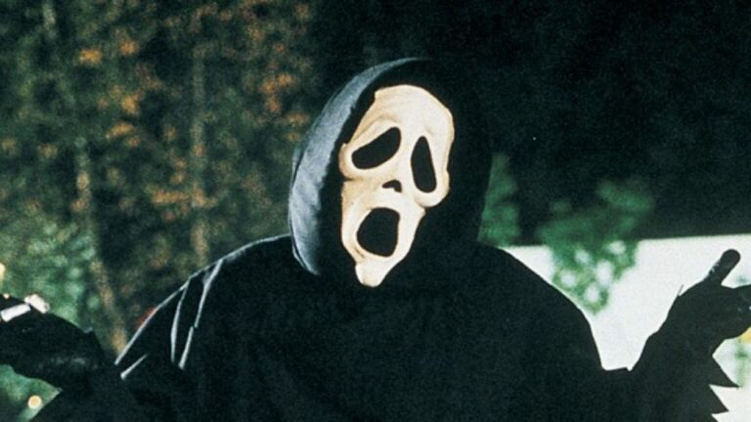 Man met scream masker