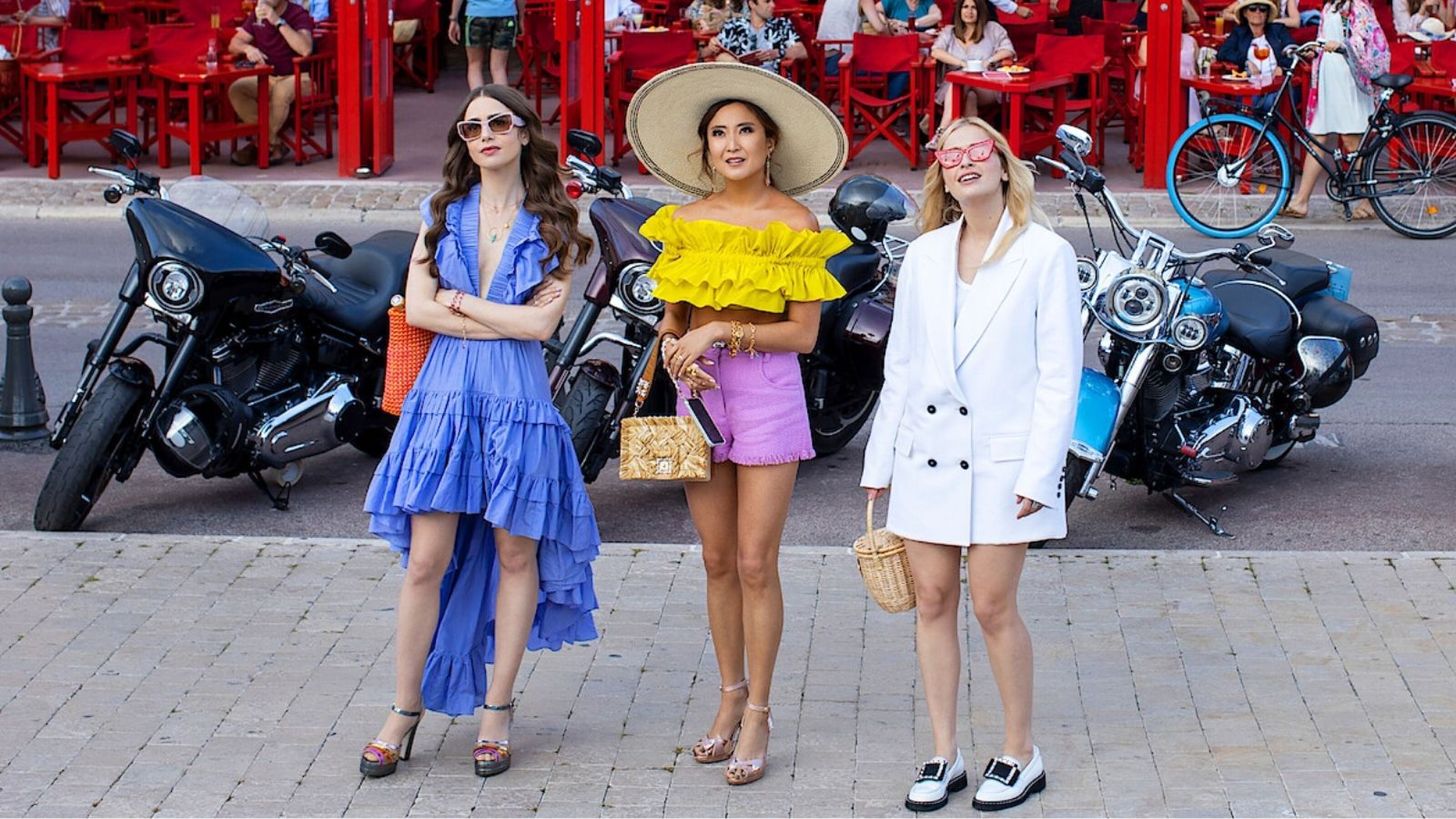 Emily, Mindy en Camille uit Emily in Paris.