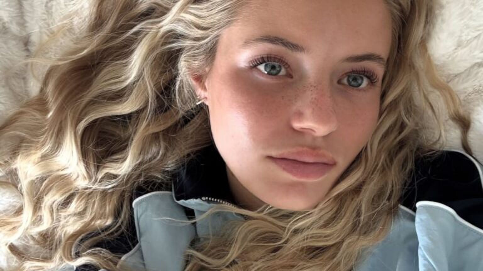 Vrouw met glowing skin.