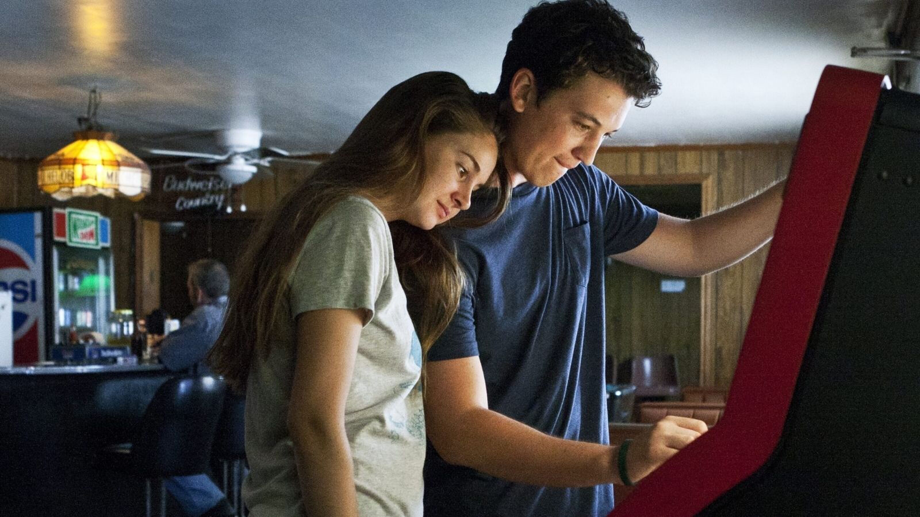 Miles Teller en Shailene Woodley in de film: The Spectacular Now.