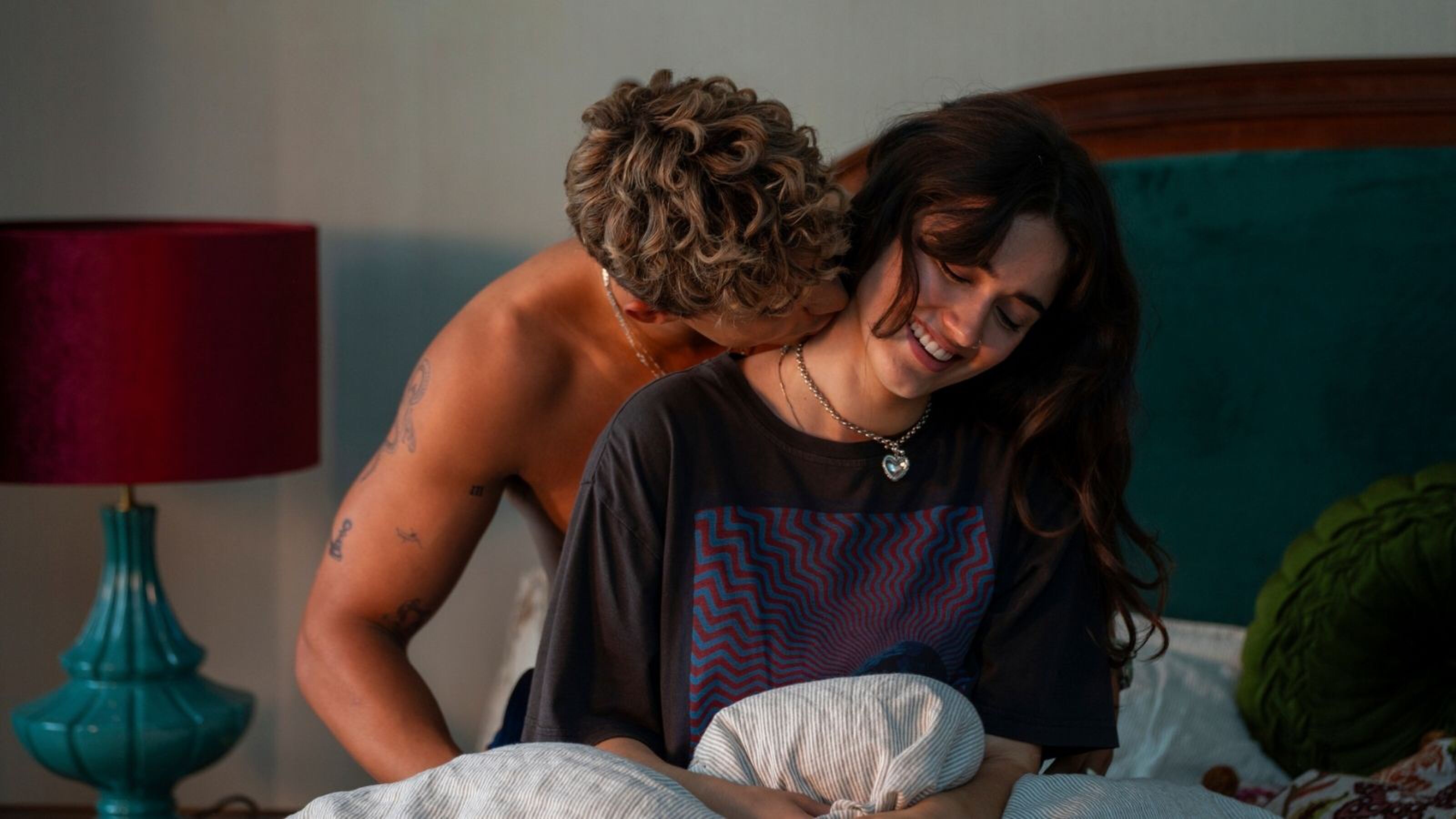 De eerste beelden van Nick en Noah in Your Fault: London.