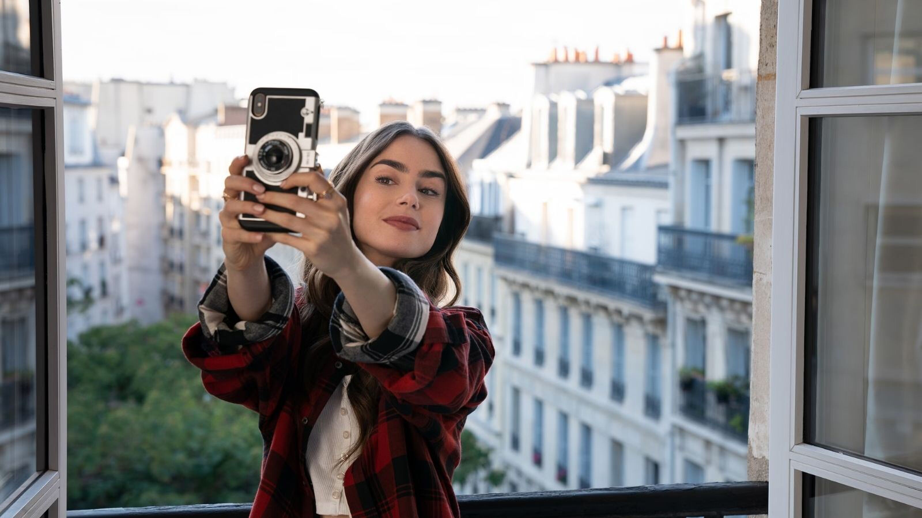 Emily die een selfie maakt.