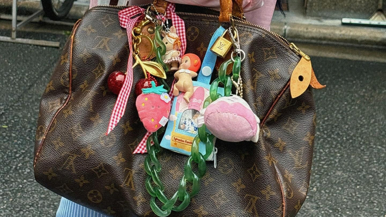 tas met bag charms