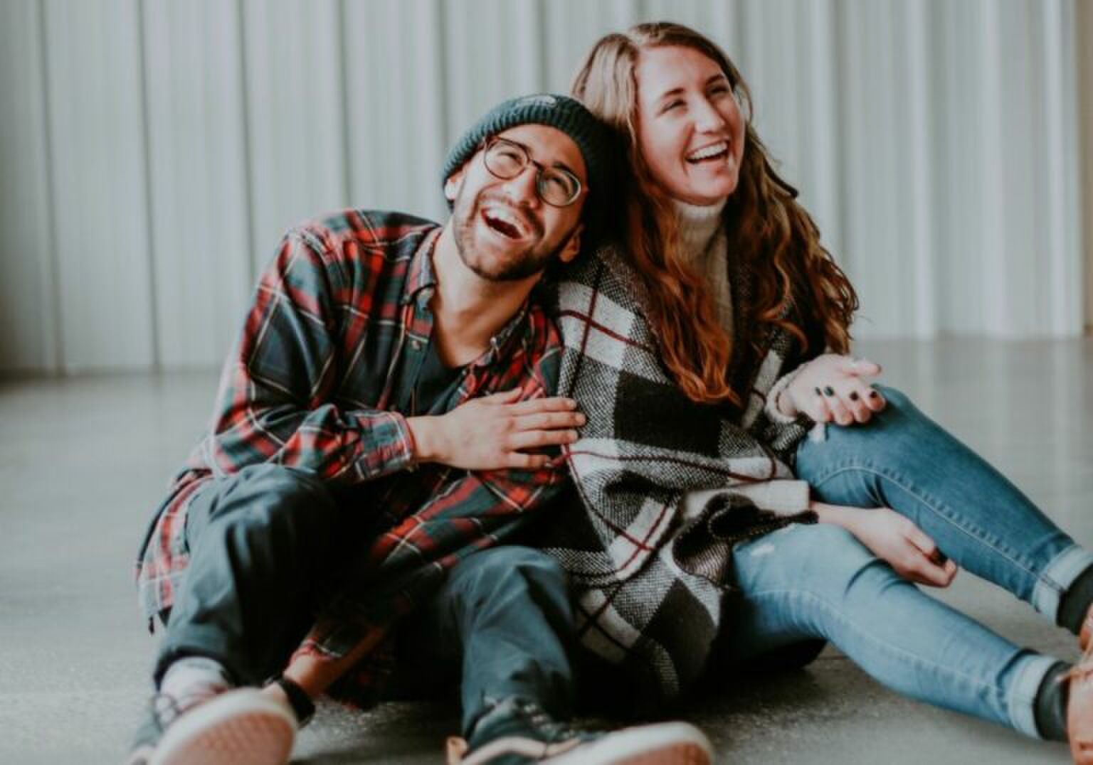 Dit zijn de beste openingszinnen voor op Tinder