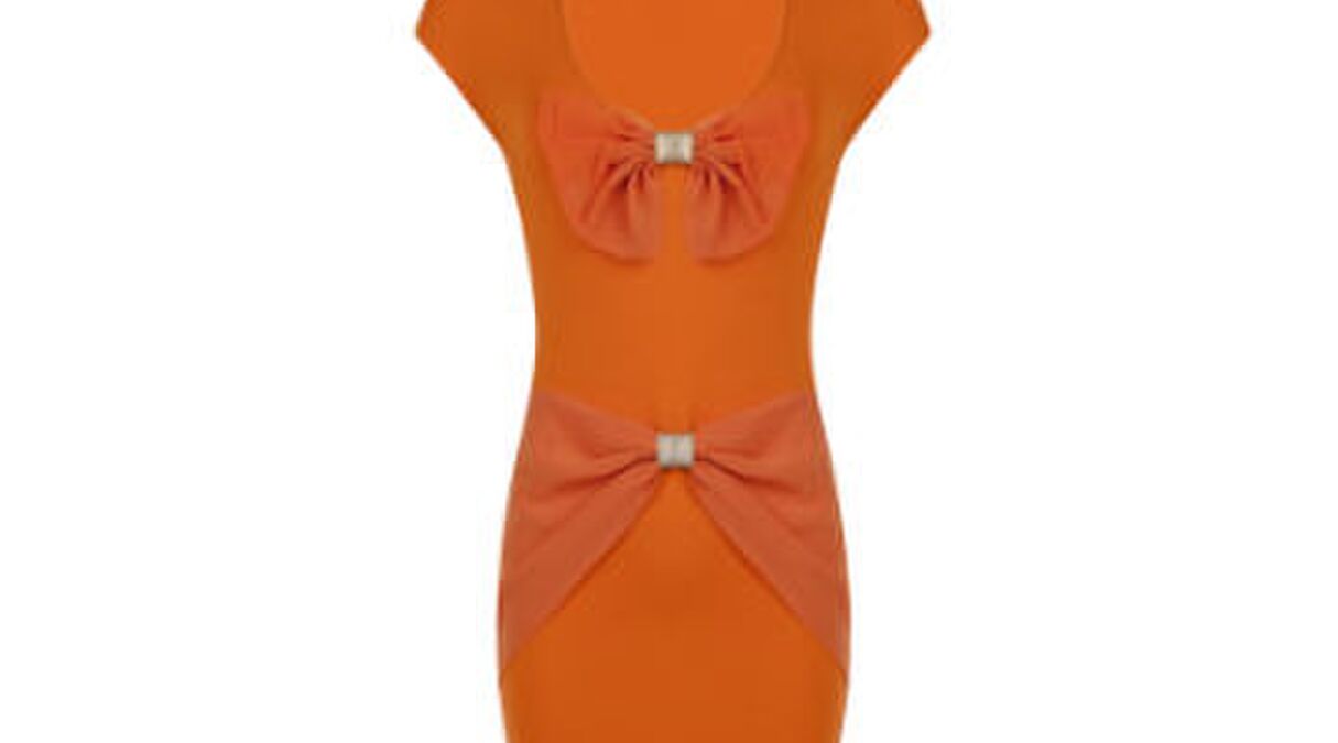 Illustratie voor: Win: 3x Queen Maxima Dress van SuperTrash [afgelopen]