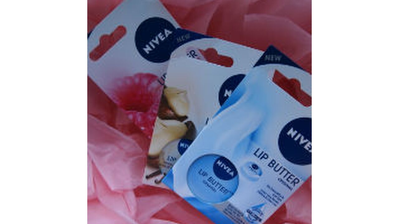 Illustratie voor: Review: NIVEA Lip Butter