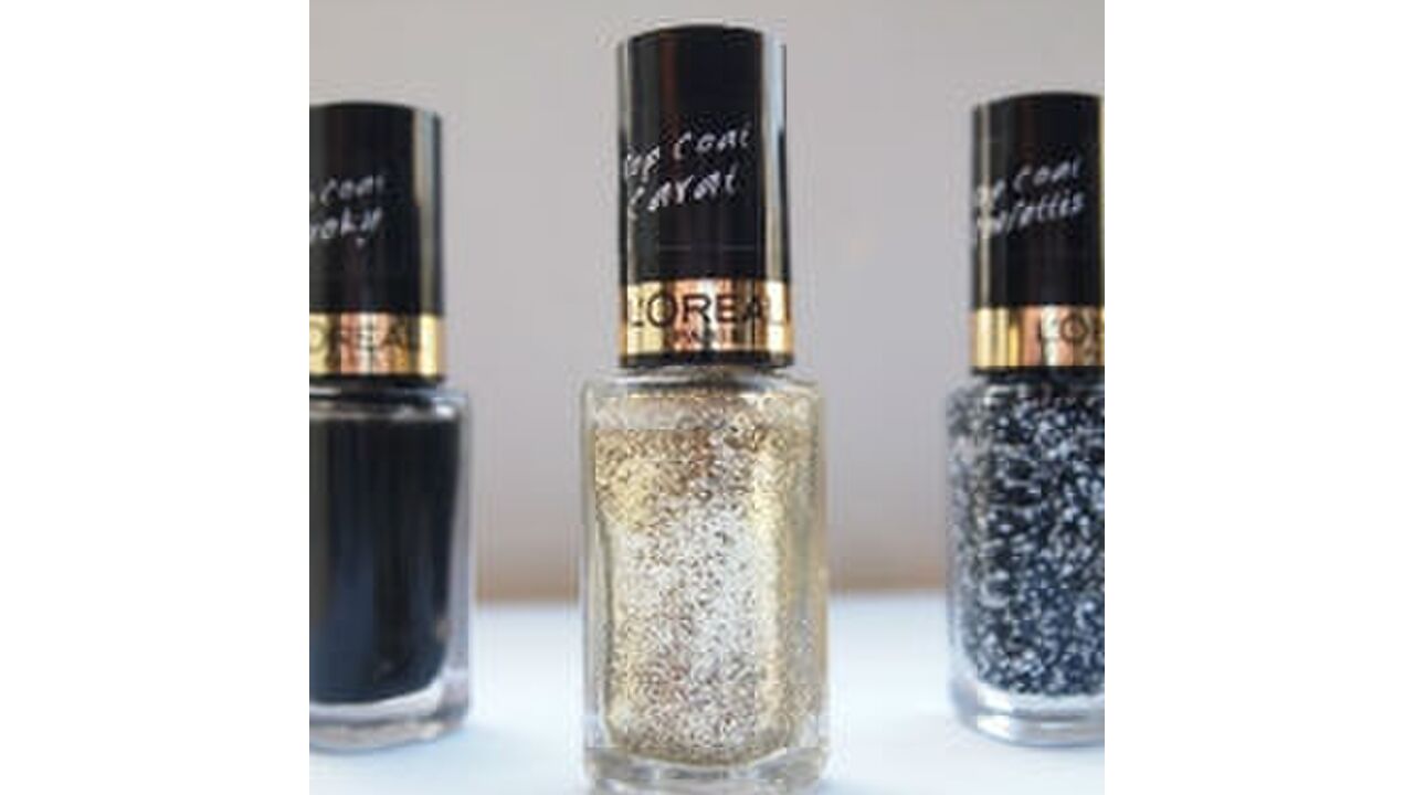 Illustratie voor: Dress up your nails met L’Oréal!