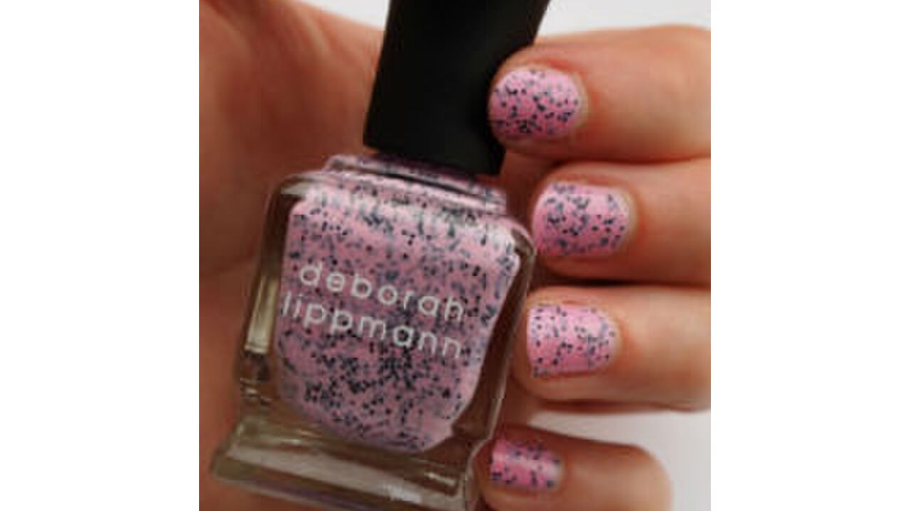 Illustratie voor: Lovely nagellak van Deborah Lippmann