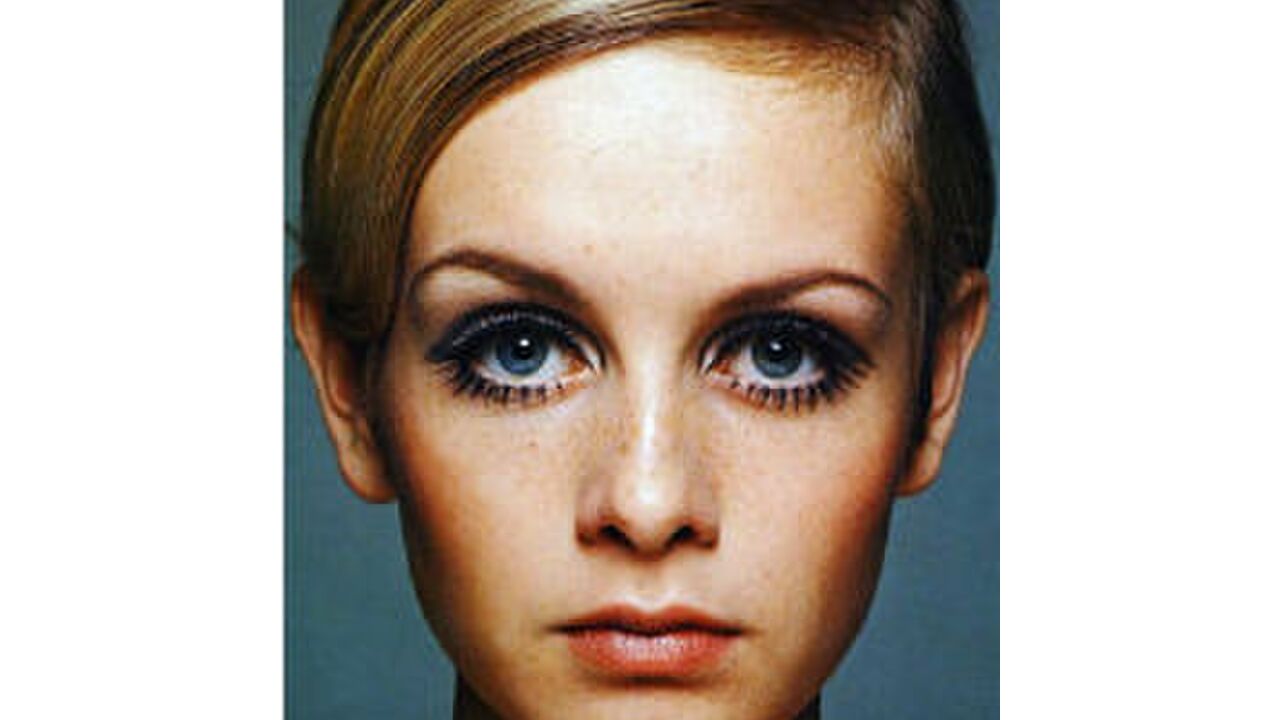Illustratie voor: De geschiedenis van make-up: oogschaduw