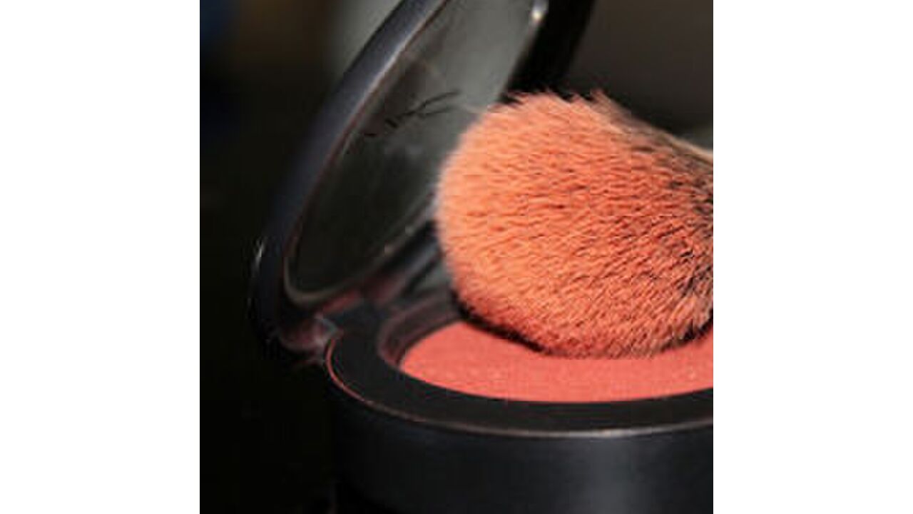 Illustratie voor: De geschiedenis van make-up: rouge