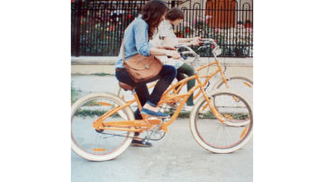 Illustratie voor: How to: zo pep jezelf en je look weer op na een fietstocht!