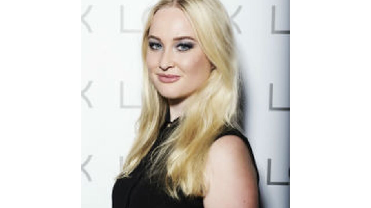 Illustratie voor: Get the Christmas Look van LOOkX!