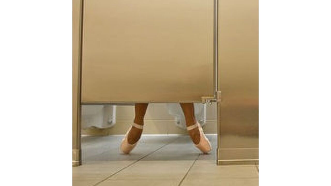 Illustratie voor: Afwijkende kleur urine… Wat betekent het?