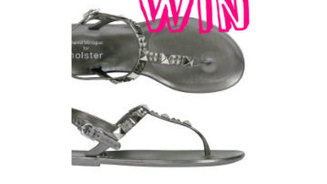 Illustratie voor: Win: 7x Holster Australia x Dannii Minogue sandalen
