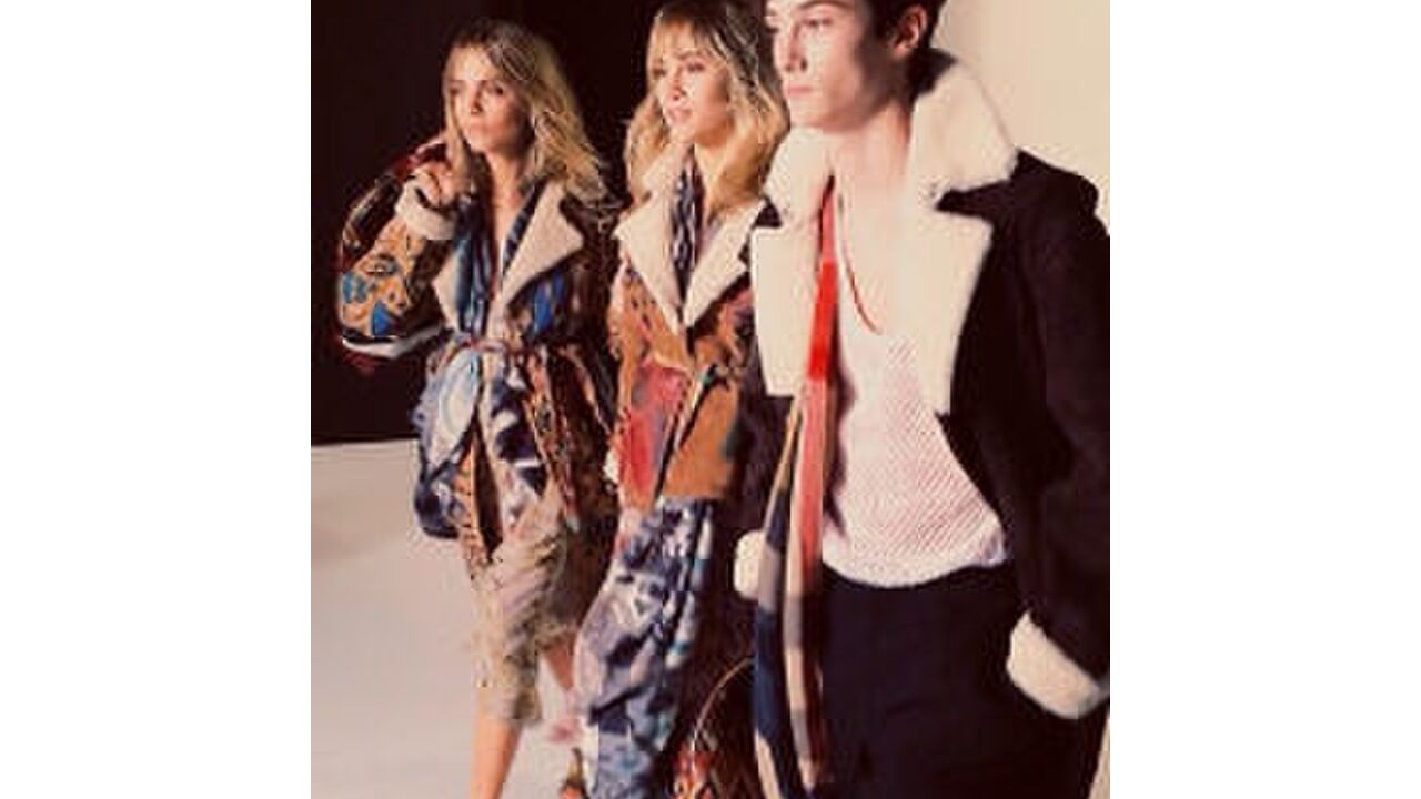 Illustratie voor: Video: Burberry herfst/winter collectie