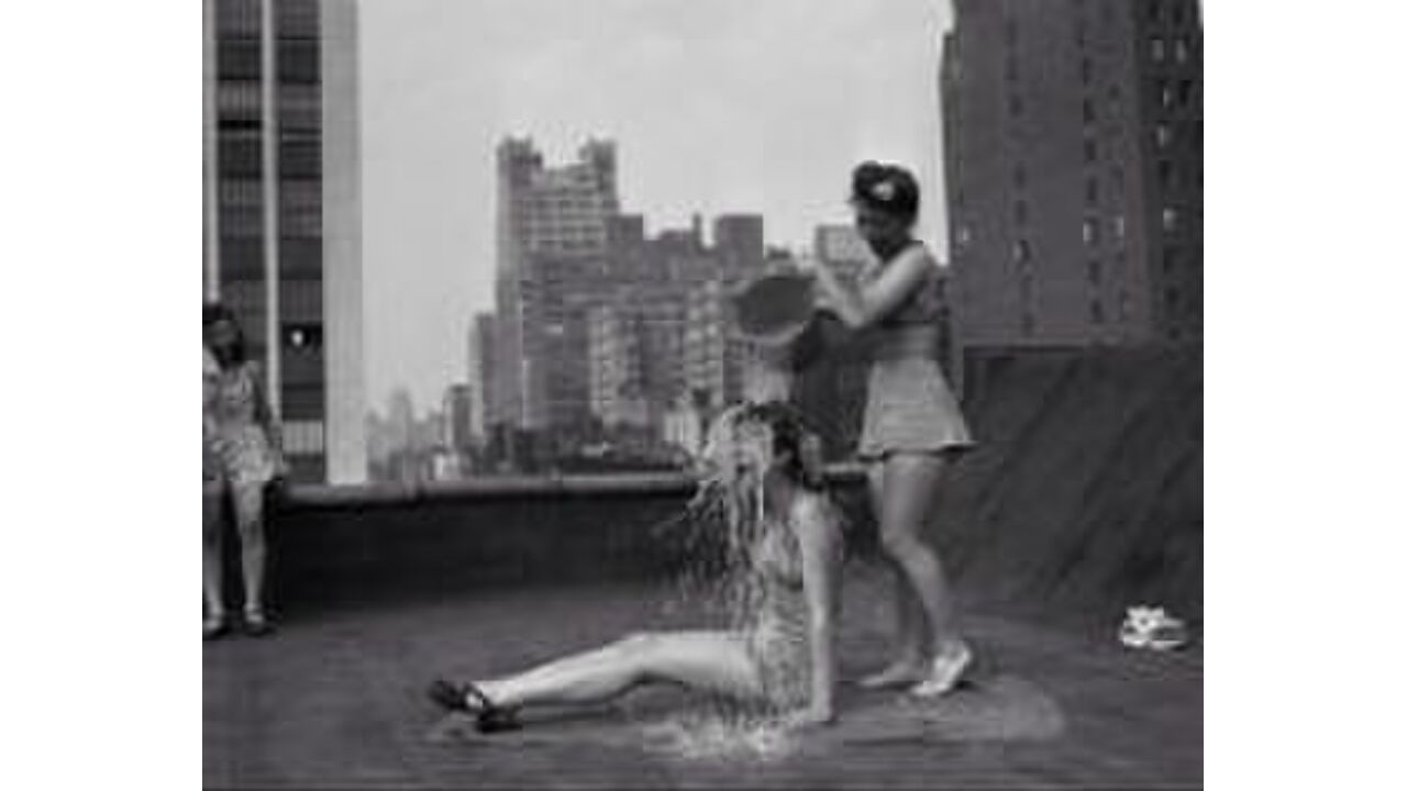 Illustratie voor: #Icebucketchallenge, de leukste fails