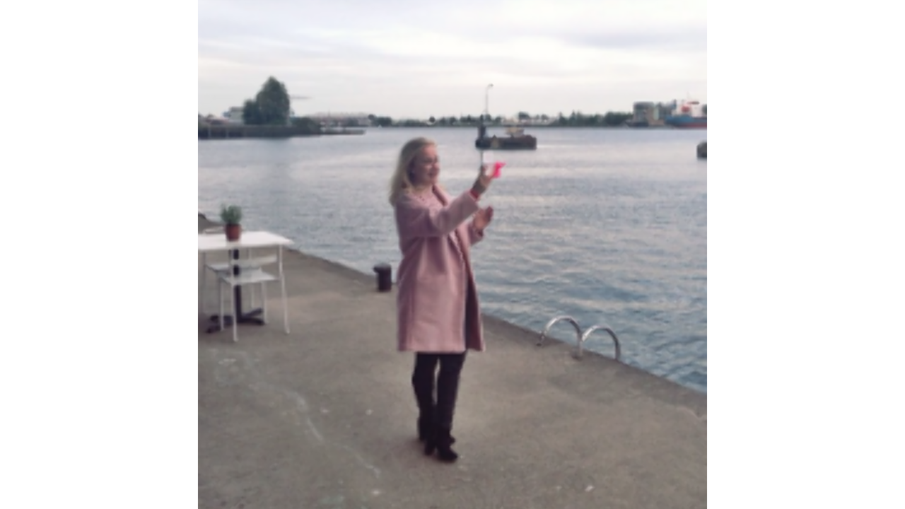 Illustratie voor: Vlog: Beauty Speed Date event