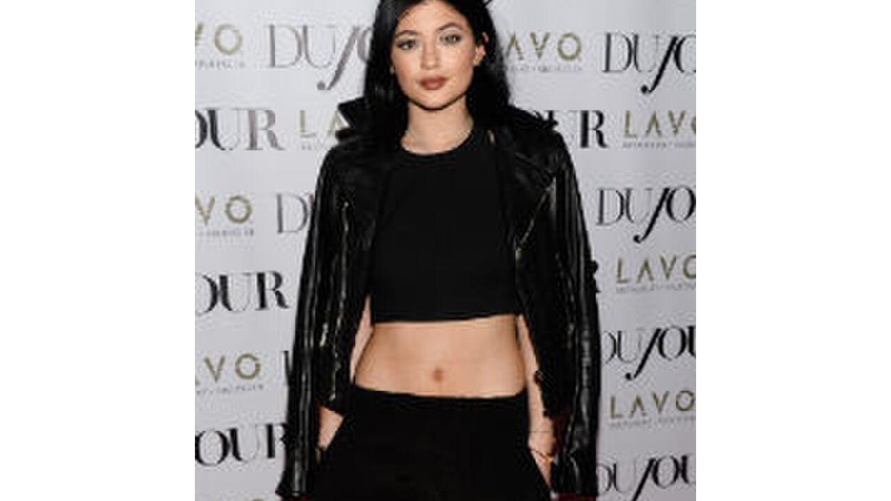 Illustratie voor: Begint Kylie Jenner een zangcarrière?!