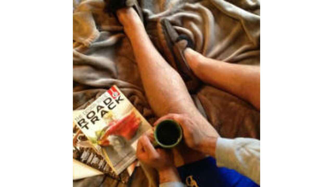 Illustratie voor: Hilarisch: Mannen doen typische Instagram-foto’s van vrouwen na