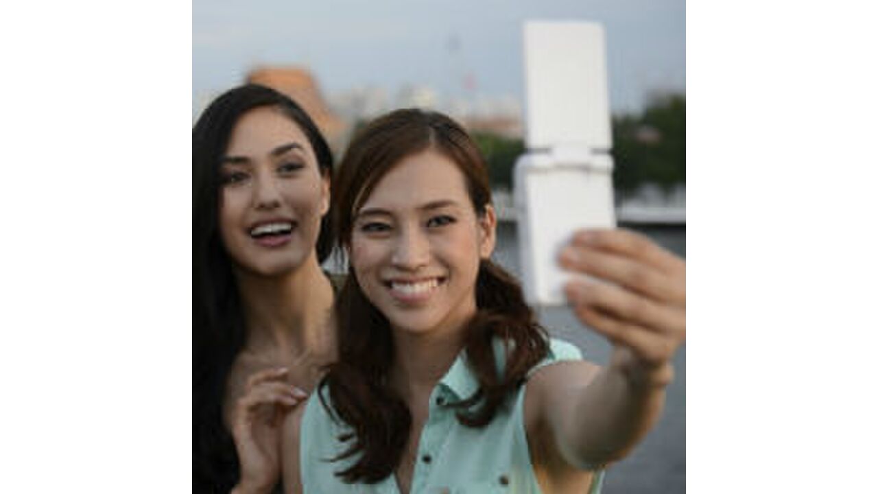 Illustratie voor: Win: 2x Nikon COOLPIX S6900 selfie camera t.w.v. €249