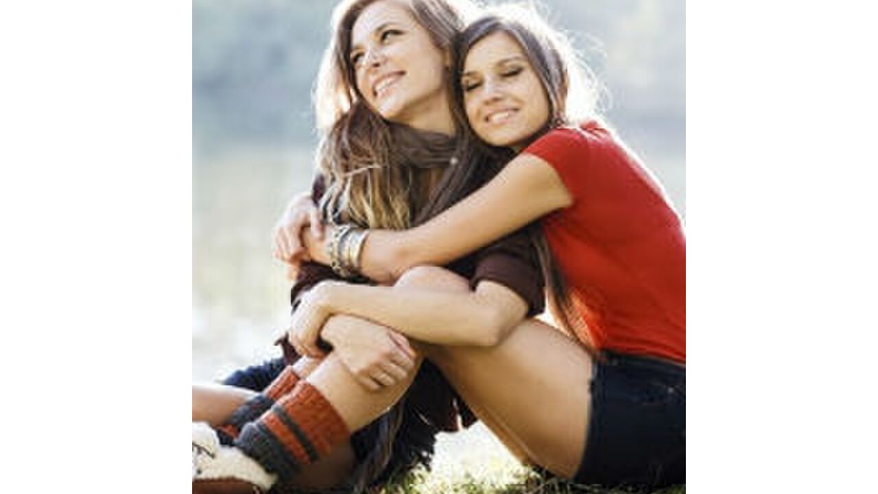 Illustratie voor: 8 redenen waarom je BFF beter is dan je BF