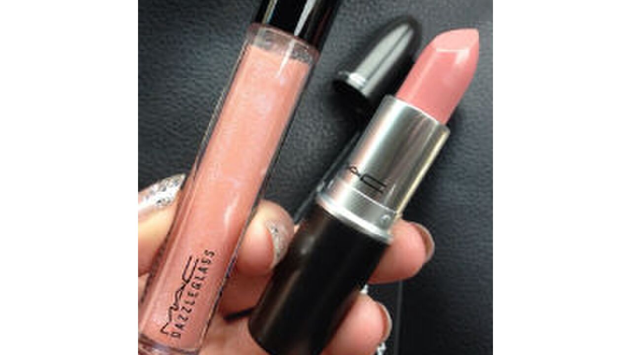 Illustratie voor: Zo krijg je een gratis lippenstift van MAC