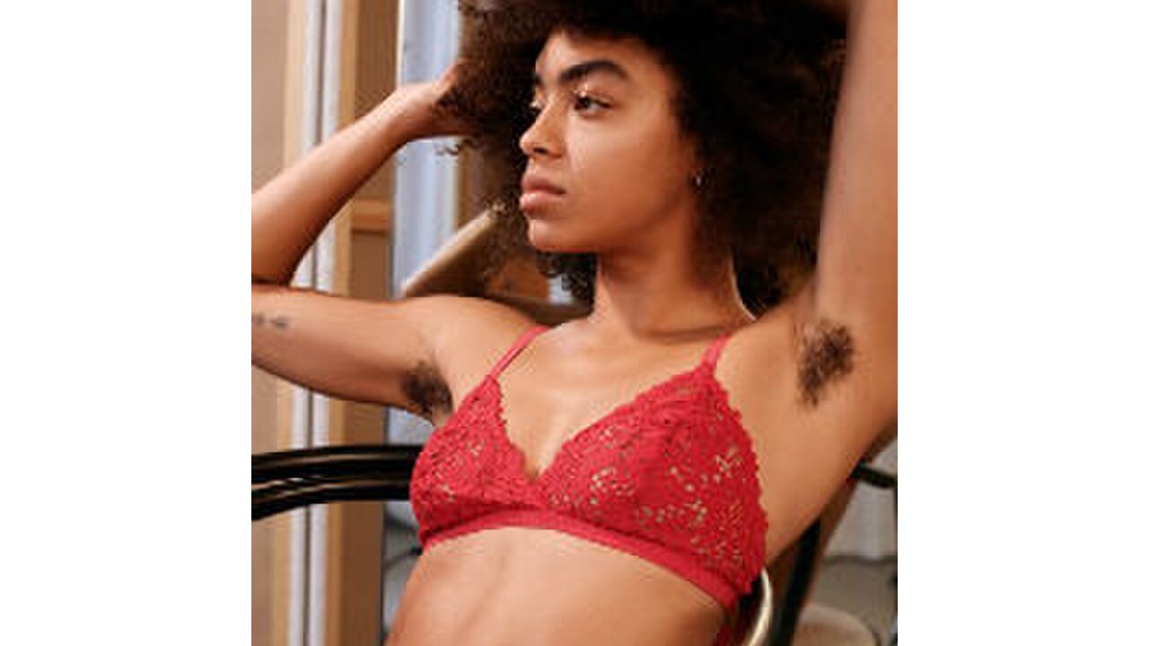 Illustratie voor: & Other Stories kiest voor ‘echte’ vrouwen voor lingeriecampagne