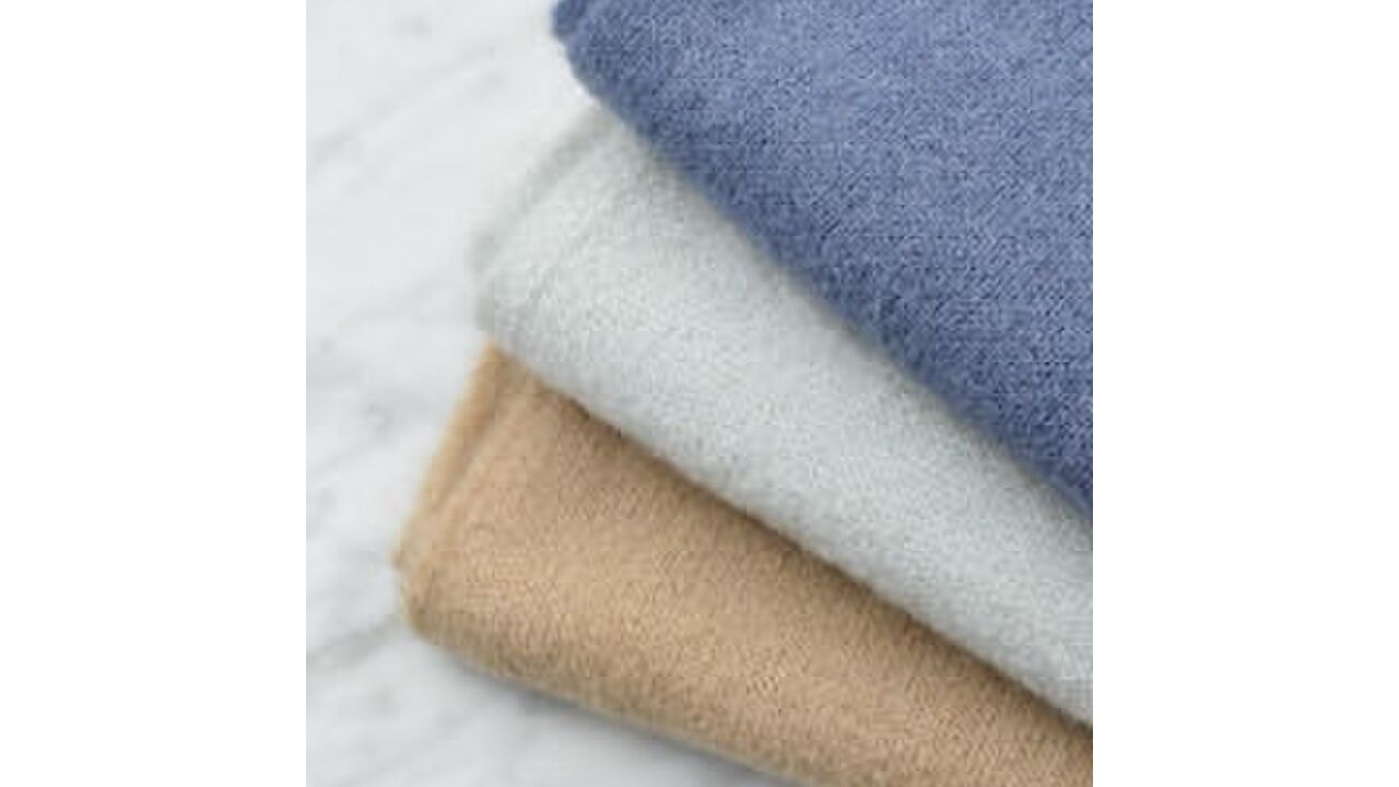 Illustratie voor: Win: 3x Knit-ted sjaal t.w.v. €80
