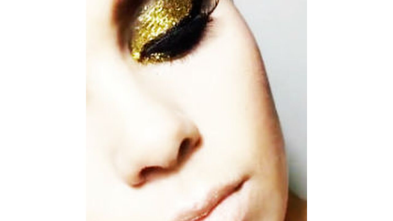 Illustratie voor: 13x fabulous make-up voor Oud en Nieuw