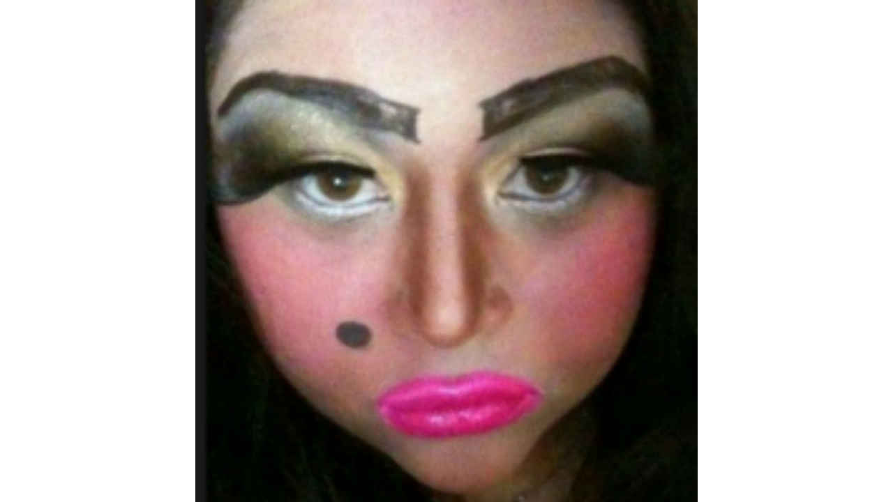 Illustratie voor: Girlscene doet de No Mirror Make-up Challenge!