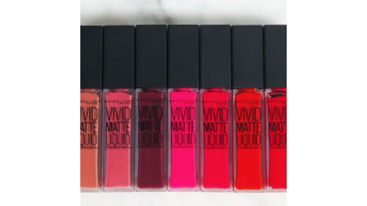 Illustratie voor: Matte vs shine: voor welke lip look ga jij?