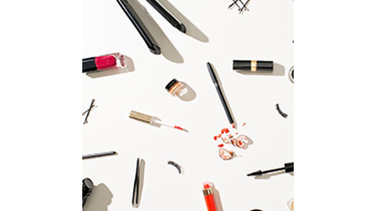 Illustratie voor: Deze schadelijke stoffen zitten in make-up en wil je misschien vermijden